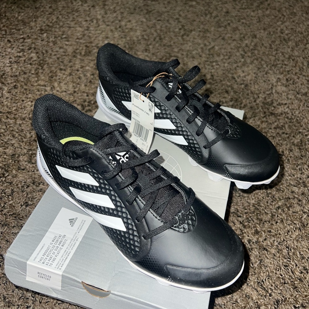 Adidas women's sneakers in black and white